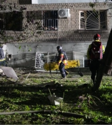 У Запоріжжі з-під завалів дістали чоловіка, якого вважали загиблим
