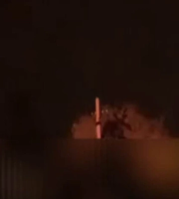Крим під атакою дронів: вибухи поблизу аеродрому не вщухають (відео)