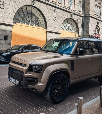 Внедорожный спорткар: в Киеве заметили новый 635-сильный Land Rover за 9 миллионов 