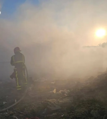 Через пожежу на сміттєзвалищі ліцеї Житомира тимчасово працюватимуть у дистанційному форматі