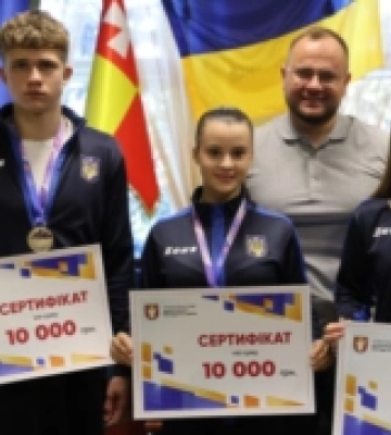 Привезли медалі з міжнародних змагань: у Луцьку відзначили юних боксерів