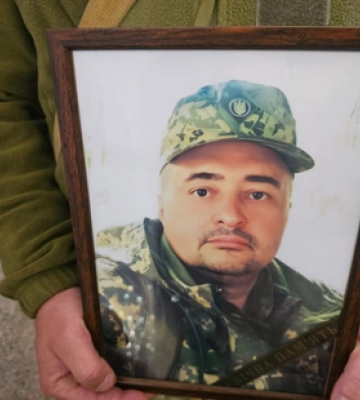 Полтавська громада попрощалась із загиблим Героєм