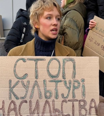 Петиція про звільнення худкерівника Молодого театру Білоуса набрала необхідні голоси