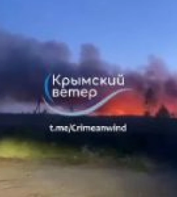 В Криму горіла російська авіабаза (відео)