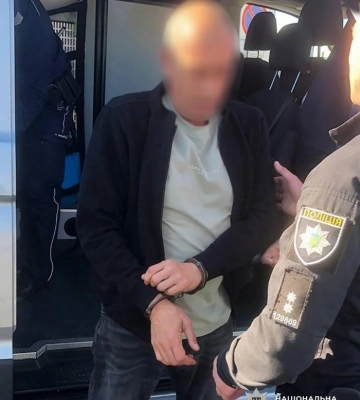 З Німеччини екстрадовано підозрюваного у торгівлі людьми, вимаганні та шахрайстві