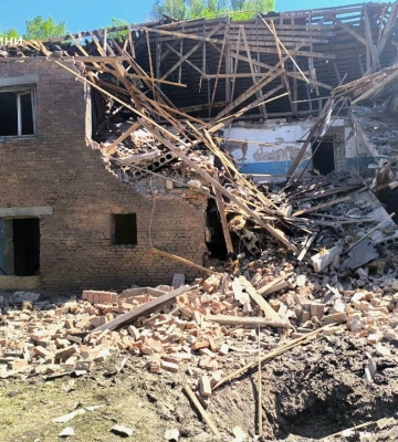 Ворог вдарив по селу на Харківщині, постраждала жінка