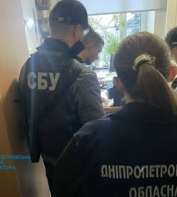 32 тис. грн за лікування, яке має бути безкоштовним: у Дніпрі директор лікарні "заробляв" на пацієнтах