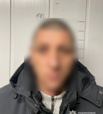 Підглянув pin-код картки: у Дніпрі чоловік викрав гроші у свого друга