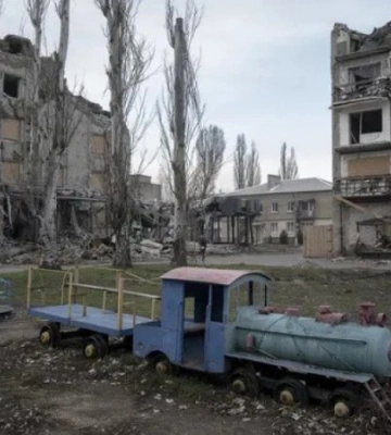 &quot;Білі янголи&quot; евакуювали дитину та літніх людей з-під обстрілів на Донеччині