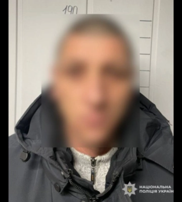 Підглянув pin-код картки: у Дніпрі чоловік викрав гроші у свого друга