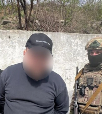 50 тысяч долларов за выезд за границу после снятия с воинского учета — в Киеве задержали организатора схемы