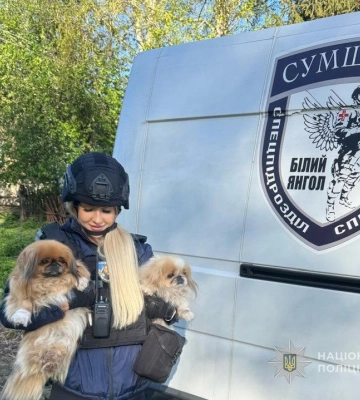 «Білі янголи» вивезли мешканку Сумського району з-під обстрілів