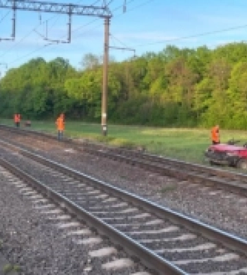 У Дубенському районі внаслідок наїзду потягу на авто загинули два брати