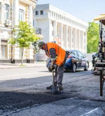У Полтаві розпочали поточний ремонт доріг