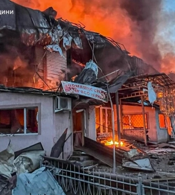 Окупанти вдарили БпЛА по Руській Лозовій на Харківщині: сталася пожежа