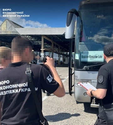 На Львівщині викрили контрабанду електронних сигарет