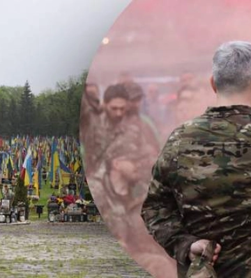 Бійці &quot;Азову&quot; вшанували пам&#039;ять загиблих побратимів на Полі почесних поховань у Львові