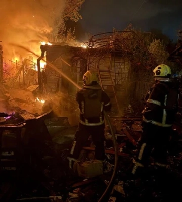ДСНС показала кадри та повідомила наслідки обстрілу Києва