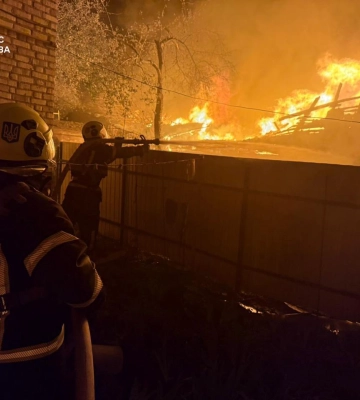 У Києві прогриміли вибухи, працює ППО