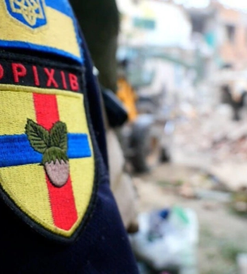 Рашисти вдарили по Оріхову 8 КАБами: 2 людини поранені, зруйновано будинки. ФОТО
