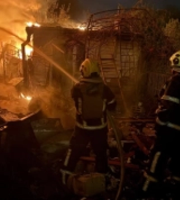 Постраждало 11 людей, з них двоє дітей: Росія безпілотниками атакувала Київ