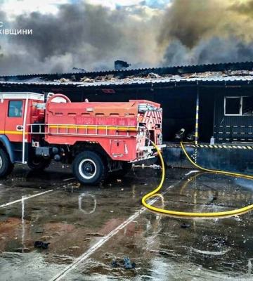 Російський обстріл знищив депо та відділення «Нової пошти» в Ізюмі
