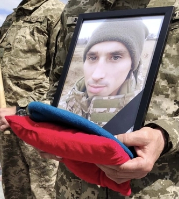 На Волині попрощалися з 26-річним воїном Михайлом Рогою (фото, відео)