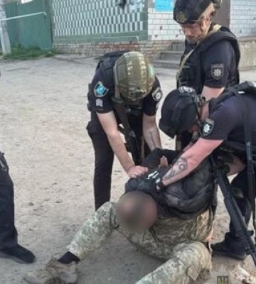 Военнослужащий на Сумщине взял в заложники водителя и требовал отвезти его в Киев, - Нацполиция. ФОТО