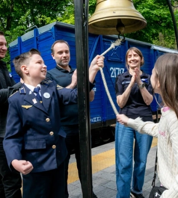 Юні залізничники з усієї України зібралися на відкритті сезону в Києві