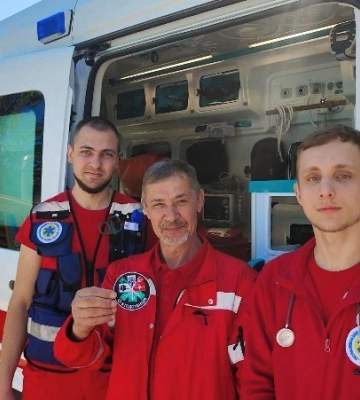 В Одесі медики швидкої допомоги врятували життя чоловікові