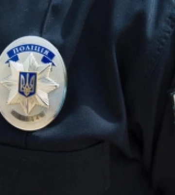 В Одесі двоє молодиків скоїли розбійний напад на перехожого