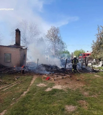 На Житомирщині під час пожежі у приватному будинку постраждала літня жінка,- ДСНС