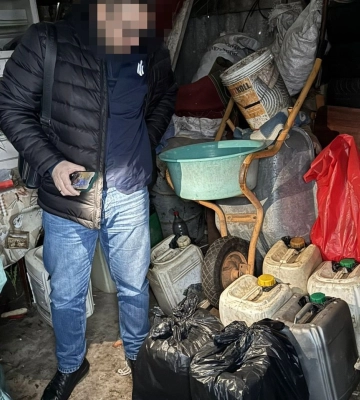 Розкрадання 20 тонн пального з військової частини щомісяця: на Львівщині судитимуть шістьох людей