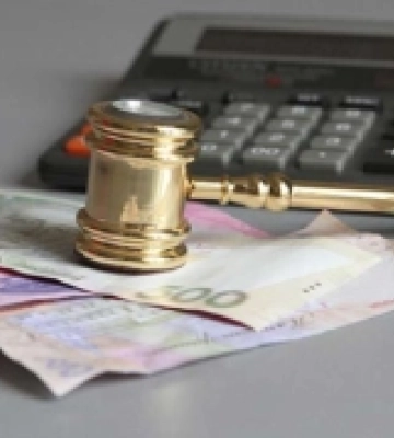 На Волині судитимуть директора та інженера за заволодіння майже мільйоном гривень під час ремонту лісової дороги