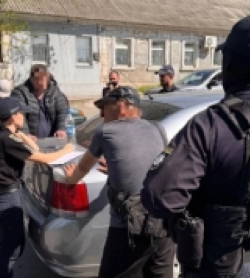 70 тисяч доларів США за уникнення мобілізації: у Миколаєві затримали підозрюваних у вимаганні грошей