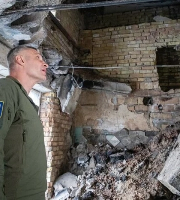 В Оболонському районі Києва внаслідок недільного обстрілу пошкоджені 18 будівель - Кличко
