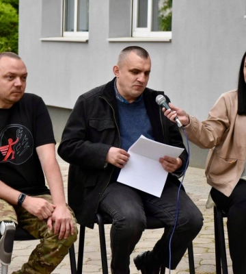 У Луцьку під час відкритої дискусії говорили про бар’єри, які щодня долають люди з інвалідністю
