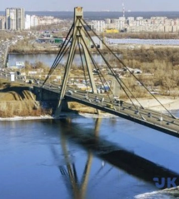 У Києві з 9 травня частково обмежать рух мостом через річку Десенка