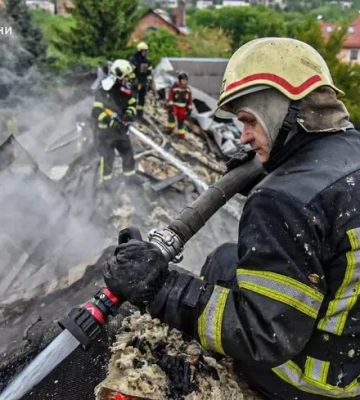 Из-за массированной атаки дронов в Харькове вспыхнули шесть пожаров: в ГСЧС показали последствия