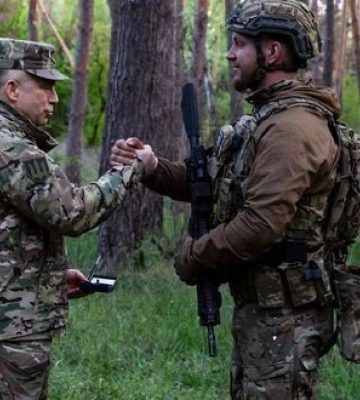 Сили оборони стабілізували ситуацію на Покровському напрямку та подекуди перехопили тактичну ініціативу, - Сирський. ФОТО