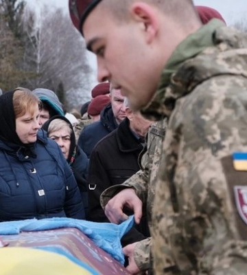 Сьогодні у Чернівцях прощаються з військовими Валерієм Салагором та Денисом Беспаловим