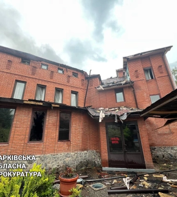 Російський дрон ударив по уентру Харкова, спалахнула пожежа - Терехов