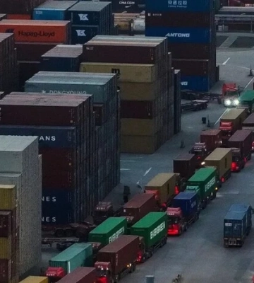 Китай уникає мит Трампа, перекладаючи витрати на американців – FT