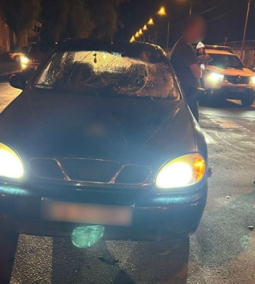 У Сумах велосипедист потрапив під колеса Ланоса