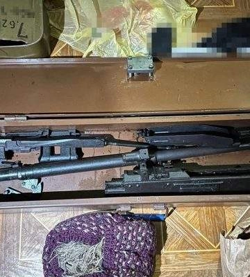 СБУ та Поліція по всій Україні викрили торговців зброєю: на Миколаївщині затримали чоловіка зі схроном гранат