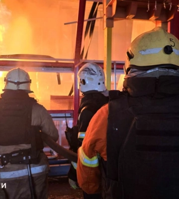 Россияне повредили школу и дома во время массированной атаки в Харькове 