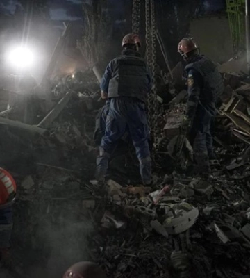 Удар по Києву: під завалами шукають двох дітей