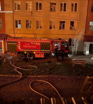 Рашисти атакували Житомирщину: поранено рятувальника ДСНС, виникли пожежі. ФОТОрепортаж