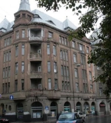 У Львові після дискусій вирішили зберегти історичні двері в поліклініці