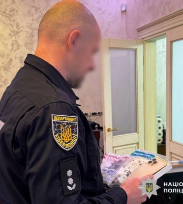 Підробляли аналізи на ВІЛ для зняття з військового обліку: у Дніпрі викрито схему, - Нацполіція. ФОТОрепортаж